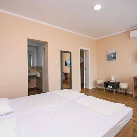 Danubiana Apartments 5 Kladovo Extérieur photo