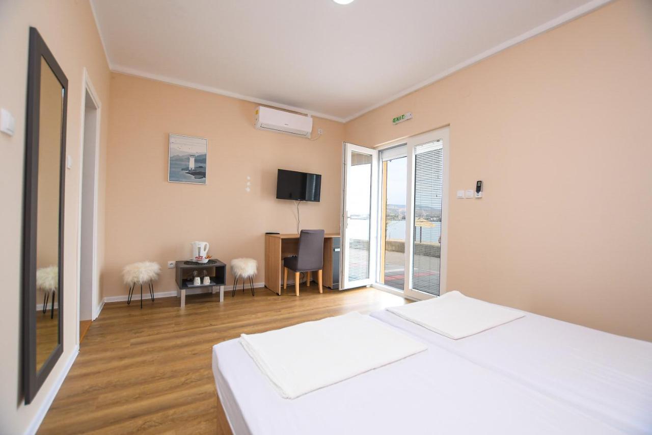 Danubiana Apartments 5 Kladovo Extérieur photo