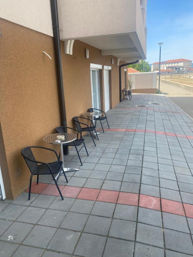 Danubiana Apartments 5 Kladovo Extérieur photo